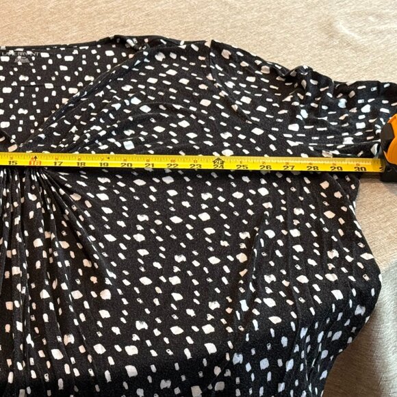 Size 26/28 Lane Bryant Shirt - Black with White - Picture 5 of 6